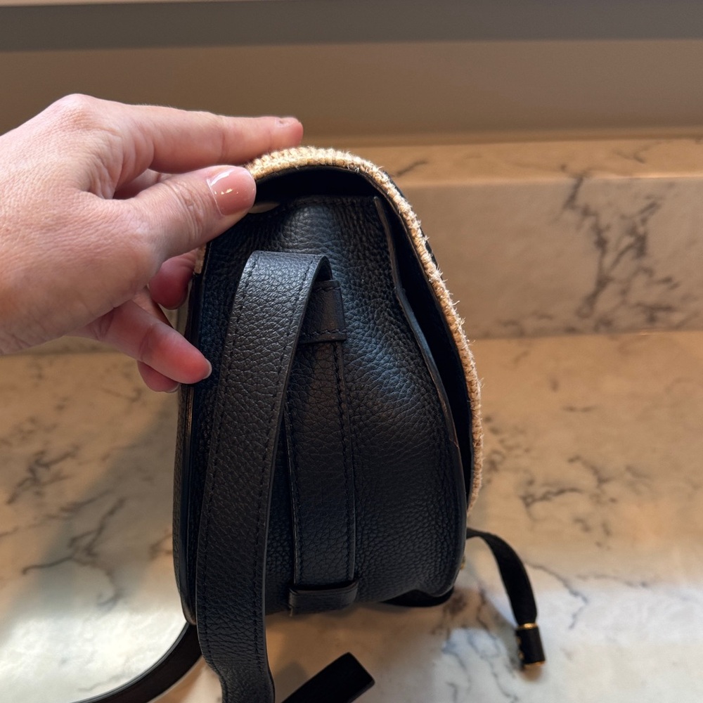 Chloé Marcie small flap crossbody bag in leather - Picture 6 of 9